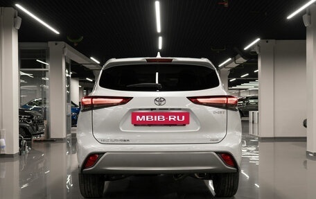 Toyota Highlander, 2025 год, 5 800 000 рублей, 6 фотография