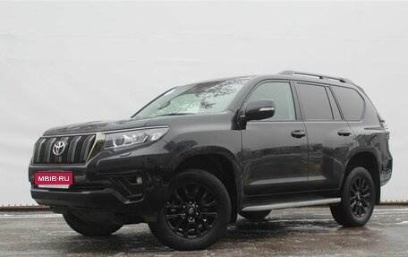 Toyota Land Cruiser Prado 150 рестайлинг 2, 2021 год, 6 500 000 рублей, 1 фотография