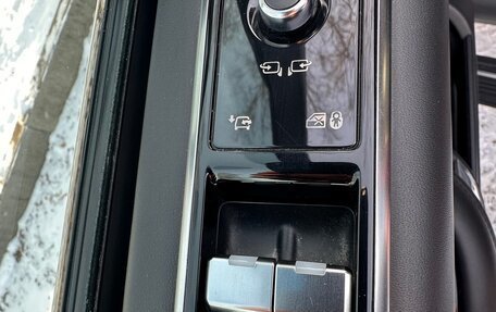 Land Rover Range Rover IV рестайлинг, 2018 год, 7 000 000 рублей, 30 фотография