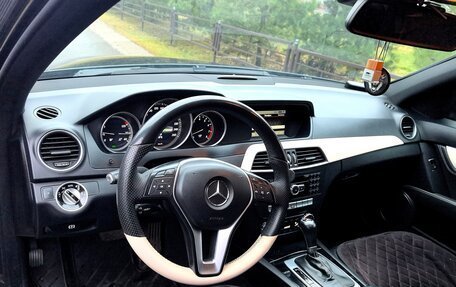 Mercedes-Benz C-Класс, 2012 год, 1 350 000 рублей, 4 фотография