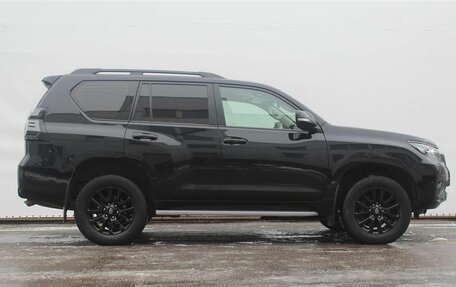 Toyota Land Cruiser Prado 150 рестайлинг 2, 2021 год, 6 500 000 рублей, 4 фотография