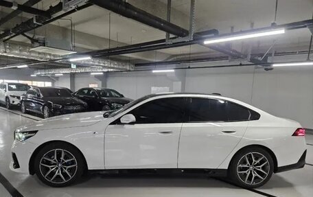 BMW 5 серия, 2024 год, 6 450 000 рублей, 4 фотография