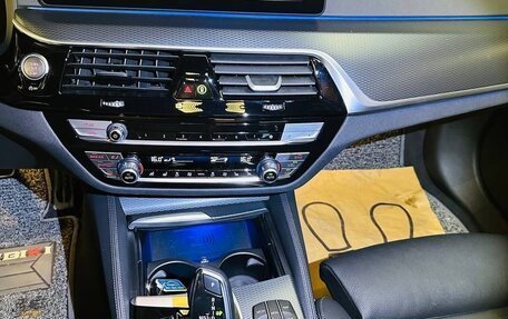 BMW 5 серия, 2023 год, 5 400 000 рублей, 20 фотография