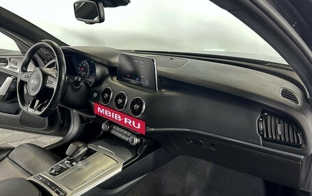 KIA Stinger I, 2018 год, 1 897 000 рублей, 9 фотография