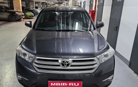 Toyota Highlander III, 2011 год, 2 650 000 рублей, 1 фотография