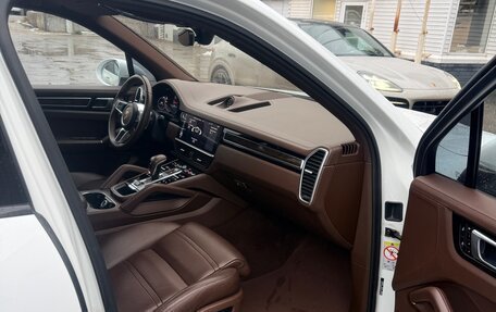 Porsche Cayenne III, 2019 год, 5 900 000 рублей, 2 фотография