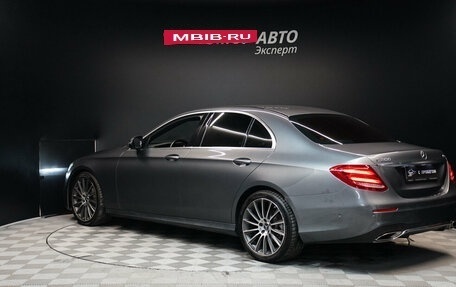 Mercedes-Benz E-Класс, 2018 год, 3 540 000 рублей, 7 фотография