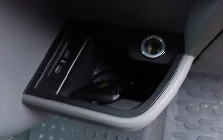 Volkswagen Transporter T6 рестайлинг, 2021 год, 4 450 000 рублей, 6 фотография