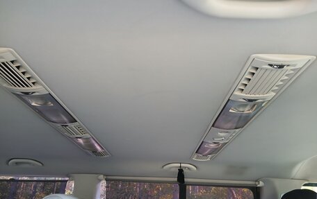 Volkswagen Caravelle T5, 2007 год, 1 350 000 рублей, 10 фотография