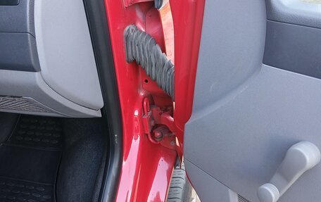 Volkswagen Caravelle T5, 2007 год, 1 350 000 рублей, 14 фотография