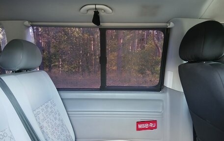 Volkswagen Caravelle T5, 2007 год, 1 350 000 рублей, 8 фотография