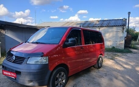 Volkswagen Caravelle T5, 2007 год, 1 350 000 рублей, 2 фотография