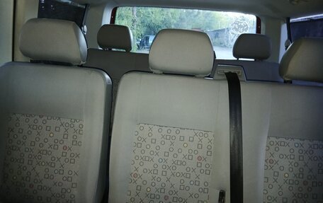 Volkswagen Caravelle T5, 2007 год, 1 350 000 рублей, 27 фотография