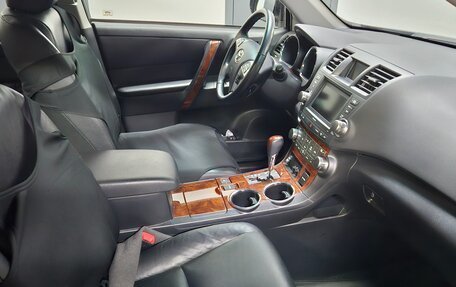 Toyota Highlander III, 2011 год, 2 650 000 рублей, 10 фотография
