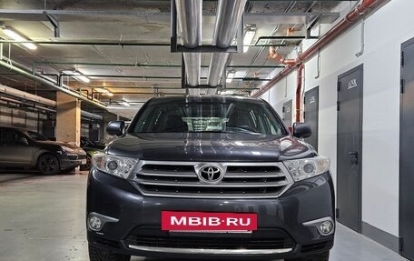 Toyota Highlander III, 2011 год, 2 650 000 рублей, 3 фотография