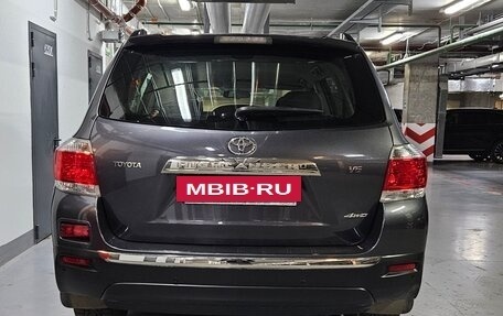 Toyota Highlander III, 2011 год, 2 650 000 рублей, 8 фотография