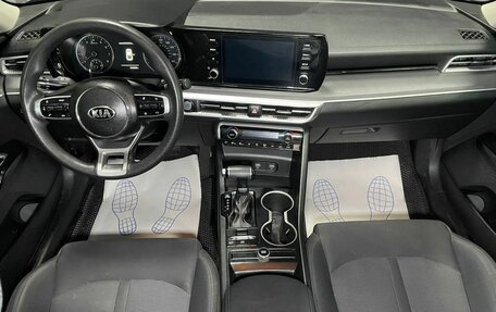 KIA K5, 2020 год, 1 900 000 рублей, 17 фотография