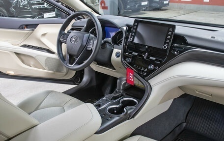 Toyota Camry, 2022 год, 4 600 000 рублей, 12 фотография