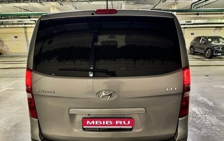 Hyundai Grand Starex Grand Starex I рестайлинг 2, 2019 год, 2 370 000 рублей, 6 фотография