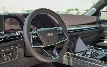 Cadillac Escalade V, 2025 год, 23 250 000 рублей, 10 фотография