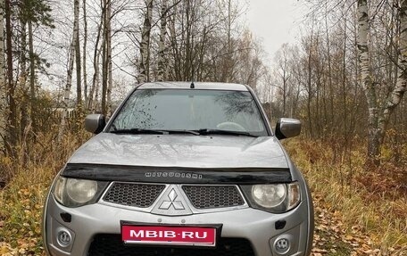 Mitsubishi L200 IV рестайлинг, 2011 год, 1 300 000 рублей, 1 фотография
