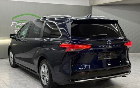 Toyota Sienna, 2022 год, 5 150 000 рублей, 2 фотография