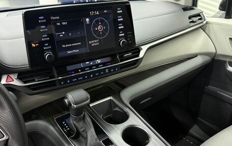 Toyota Sienna, 2022 год, 5 150 000 рублей, 12 фотография