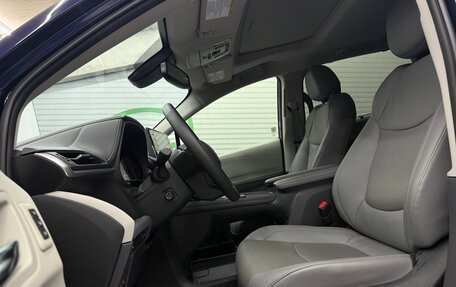 Toyota Sienna, 2022 год, 5 150 000 рублей, 11 фотография