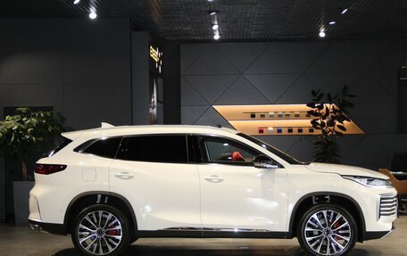 CheryExeed TXL, 2024 год, 5 100 000 рублей, 4 фотография