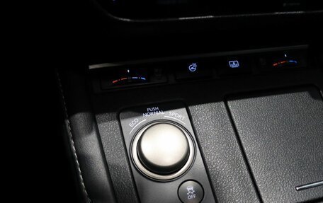 Lexus ES VII, 2016 год, 2 600 000 рублей, 24 фотография