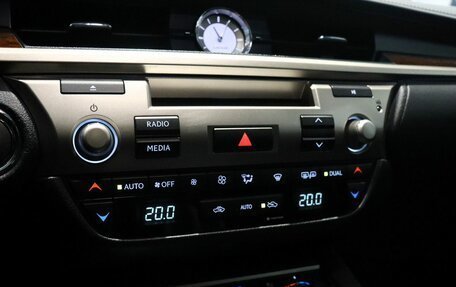 Lexus ES VII, 2016 год, 2 600 000 рублей, 22 фотография