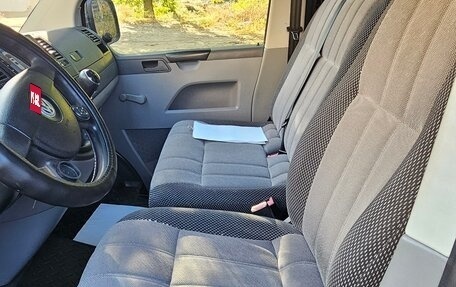 Volkswagen Transporter T5 рестайлинг, 2007 год, 1 400 000 рублей, 3 фотография