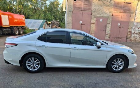 Toyota Camry, 2019 год, 2 500 000 рублей, 1 фотография