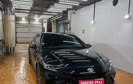 Toyota Camry, 2024 год, 3 890 000 рублей, 2 фотография