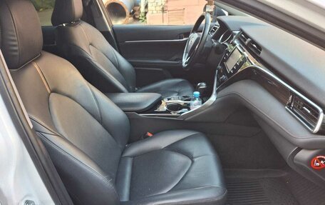Toyota Camry, 2019 год, 2 500 000 рублей, 6 фотография