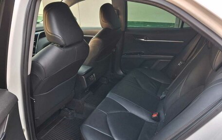 Toyota Camry, 2019 год, 2 500 000 рублей, 3 фотография