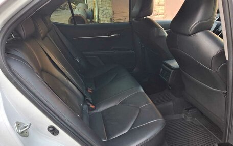 Toyota Camry, 2019 год, 2 500 000 рублей, 13 фотография