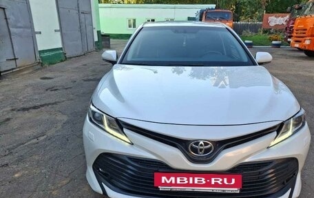 Toyota Camry, 2019 год, 2 500 000 рублей, 14 фотография