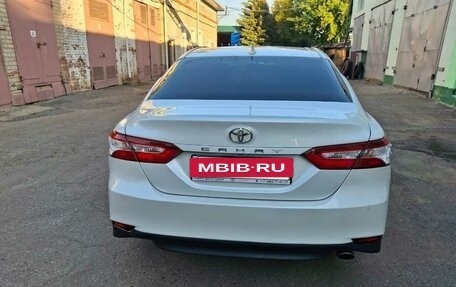 Toyota Camry, 2019 год, 2 500 000 рублей, 12 фотография