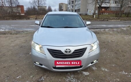 Toyota Camry, 2007 год, 800 000 рублей, 2 фотография