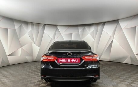 Toyota Camry, 2018 год, 2 399 000 рублей, 8 фотография