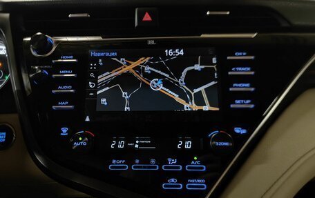 Toyota Camry, 2018 год, 2 399 000 рублей, 21 фотография