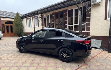 KIA Rio IV, 2018 год, 990 000 рублей, 4 фотография