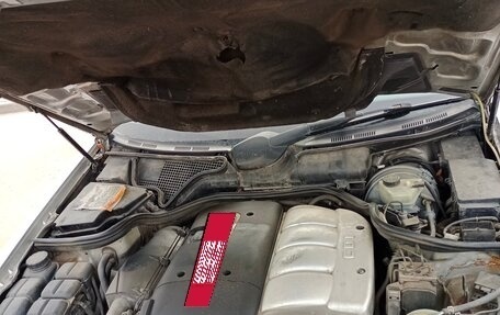 Mercedes-Benz E-Класс, 2001 год, 299 000 рублей, 11 фотография