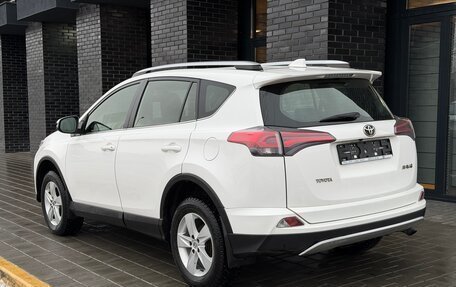 Toyota RAV4, 2016 год, 1 970 000 рублей, 3 фотография