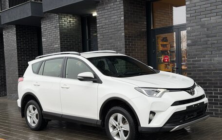 Toyota RAV4, 2016 год, 1 970 000 рублей, 2 фотография