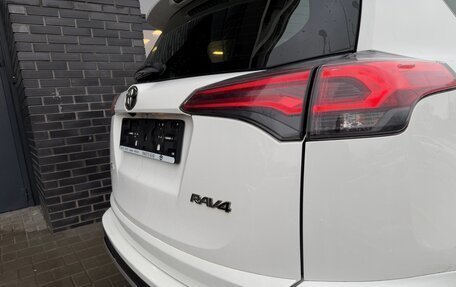 Toyota RAV4, 2016 год, 1 970 000 рублей, 12 фотография