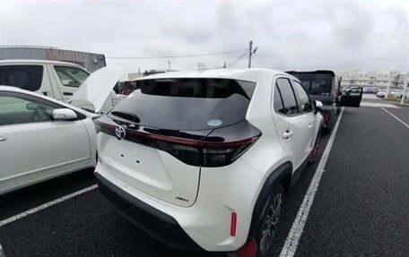 Toyota Yaris Cross, 2020 год, 2 370 000 рублей, 13 фотография