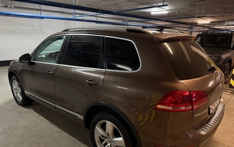 Volkswagen Touareg III, 2011 год, 1 650 000 рублей, 7 фотография