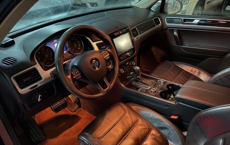 Volkswagen Touareg III, 2011 год, 1 650 000 рублей, 8 фотография